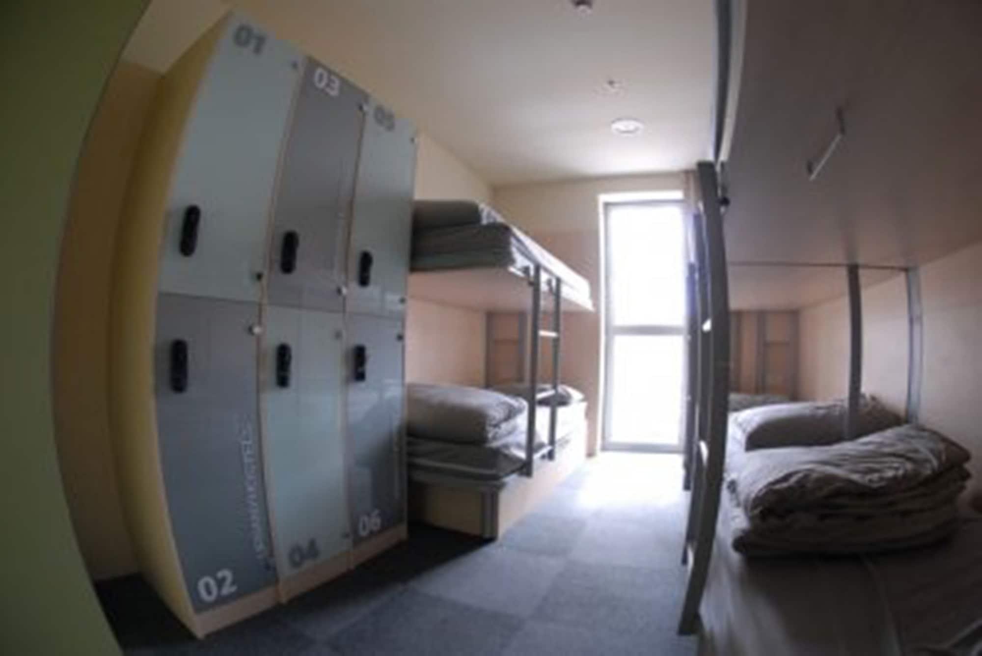 Urbany Hostel Barcelona Bagian luar foto