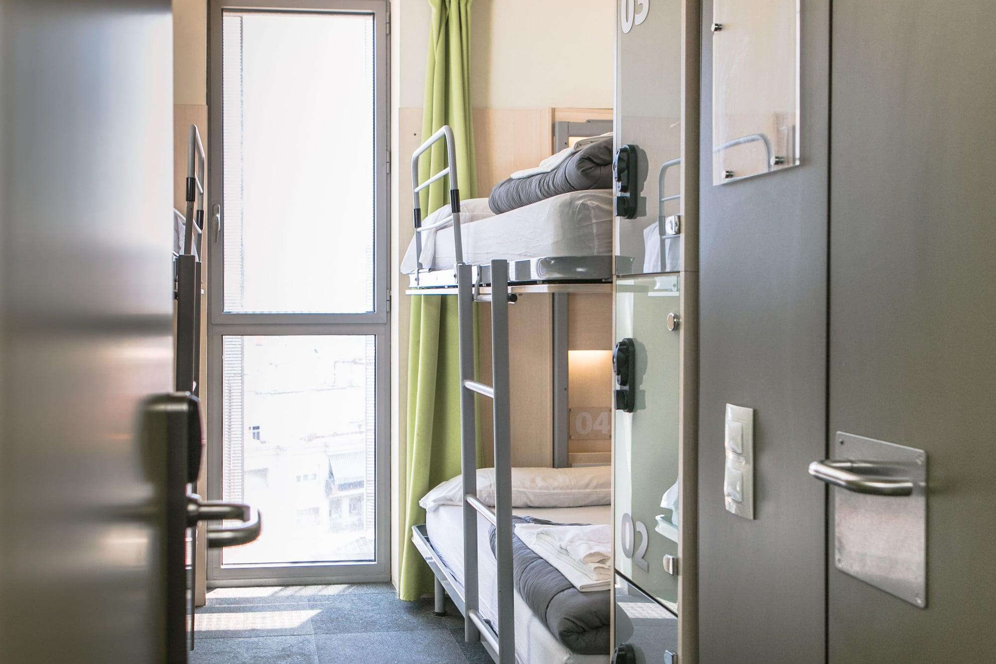 Urbany Hostel Barcelona Bagian luar foto