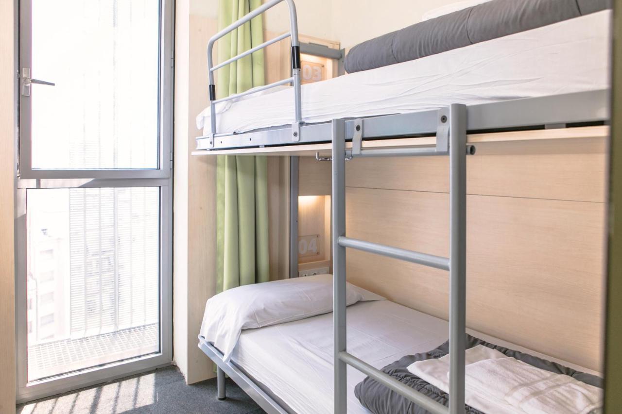 Urbany Hostel Barcelona Bagian luar foto