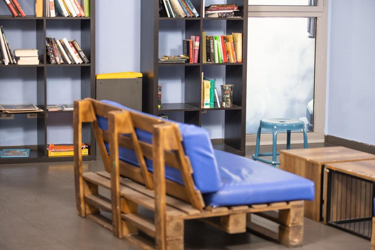 Urbany Hostel Barcelona Bagian luar foto