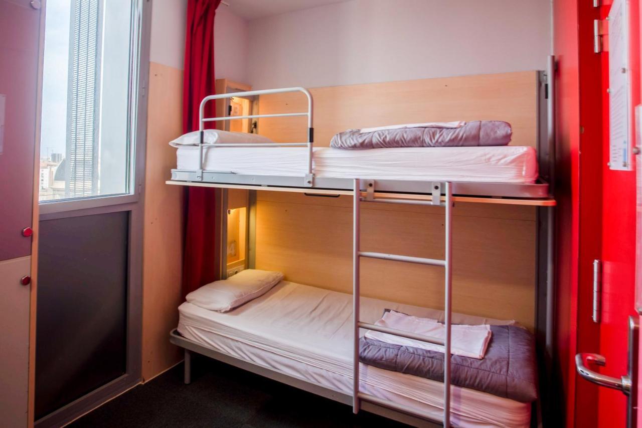 Urbany Hostel Barcelona Bagian luar foto