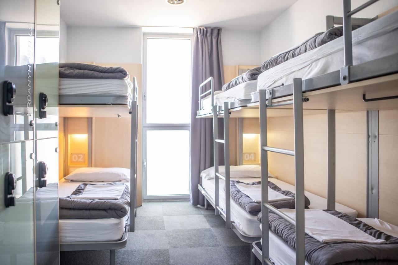 Urbany Hostel Barcelona Bagian luar foto